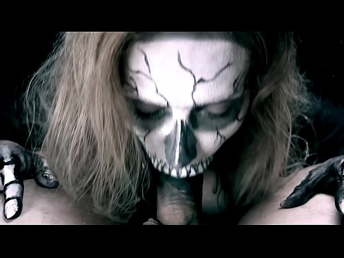 ❤️ Demoon meisie suig haan met haar swart mond en sluk cum. ❤❌ Porno by ons af.pornoxlxx.ru ❌